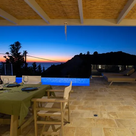 فيلة Vv Luxury *